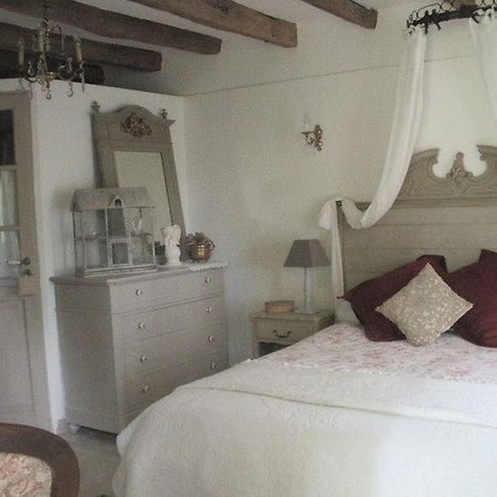 Ferme Saint Joseph Bed and Breakfast Le Fousseret Δωμάτιο φωτογραφία